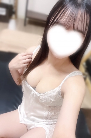 夏目　れな